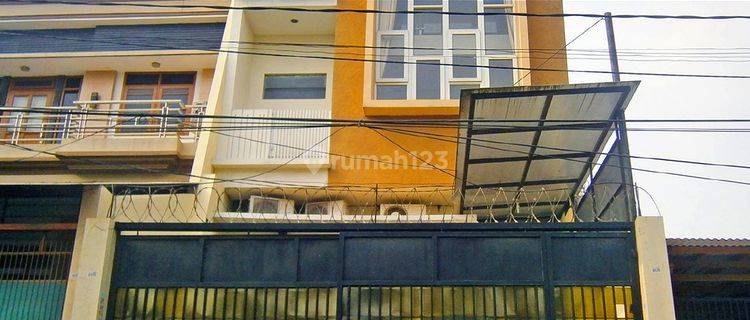 Dijual Capat Rumah Minimalis Rumah Kosambi Baru, Jakarta Barat 1