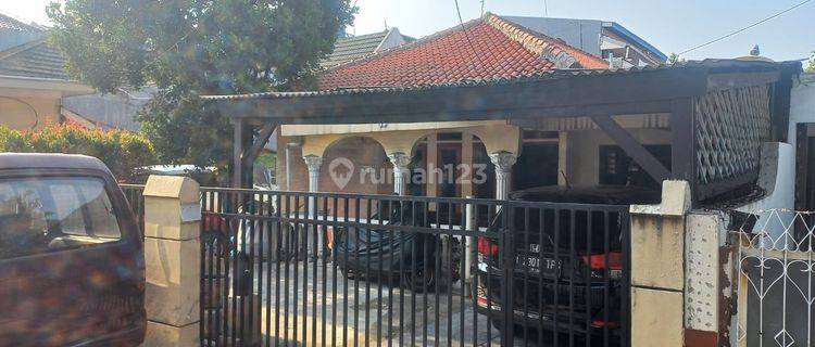 Dijual Cepat Rumah Kramat Jati, Jakarta Timur 1