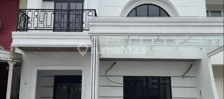 Rumah 3,5 Lantai di Golf Lake Residence Jakarta Barat 1