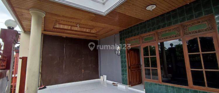 Turun Harga Rumah 2 Lantai  Area Strategis Jl Merdeka Kuta 1