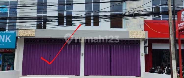 3-Story Shophouse on Main Road, Taman Griya Jimbaran, Strategic Location 1