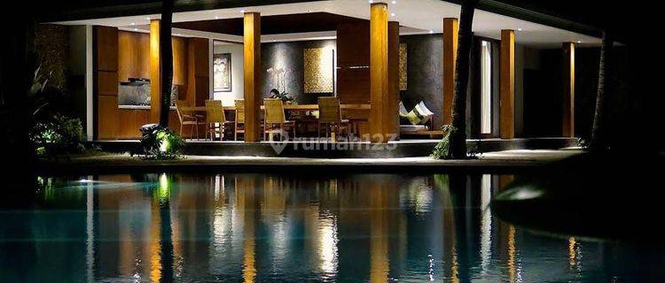 Villa Mewah Full Furnish Di Tepi Pantai Candidasa Karangasem 1