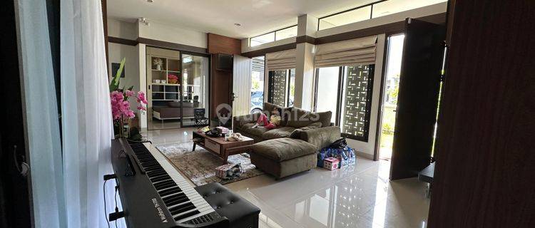 Disewakan Rumah Summarecon Bandung 2 Rumah Jadi 1 Full Furnished. 1