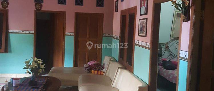 Rumah Kos-kosan Aktif 20 Kamar Dekat Jalan Margonda 1