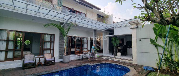 Luxury Villa House Ready to Occupy in Jimbaran Bali 1