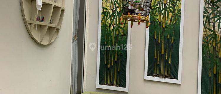 Rumah Cantik Fully Furnished Kota Baru Parahyangan 1