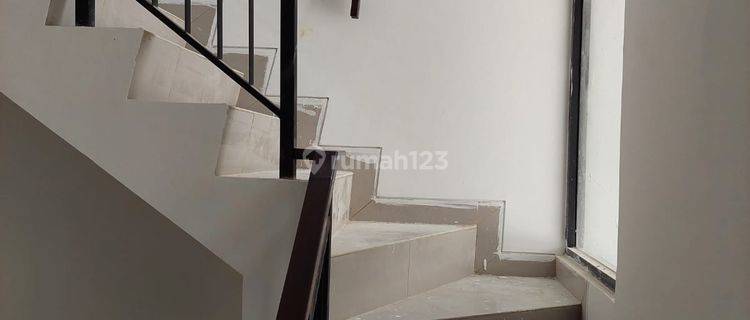 Rumah di Pik 2 baltimore 1