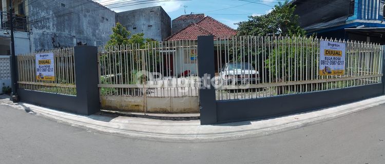 House in the Center of Pare City 1