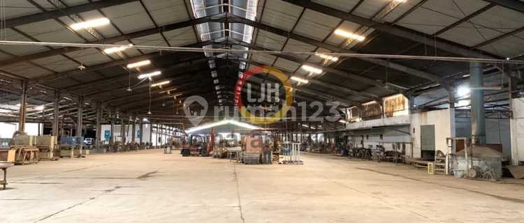 Warehouse or factory on Kaligawe Raya 1