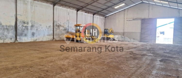 Warehouse At The Truck Depot, Genuk 1