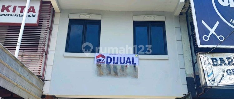 For Sale 2.5-Story Shop House on Jl. Tole Iskandar, Depok 1
