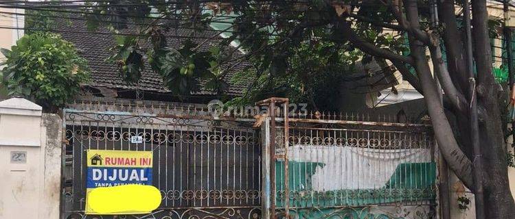 Rumah Lokasi Strategis Harga NJOP di Setiabudi 1