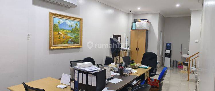 Ruko Mutiara Taman Palem 3 Lantai Hadap Boulevard Semi Furnished 1