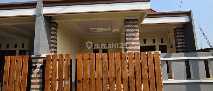 Dijual Rumah 1 Lantai Cantik Dekat Dengan Tol Desari 1