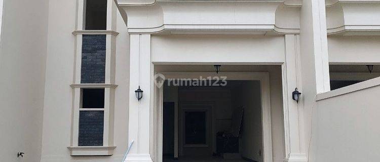 Dijual Rumah 2 Lantai Cantik Dekat Stasiun Depok Lama  1