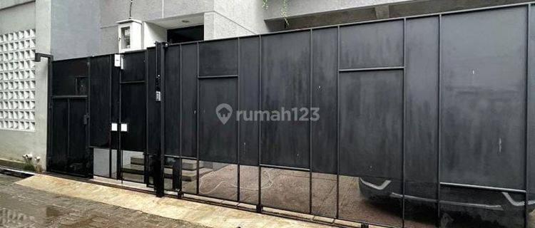 Rumah full furnish di Mabad Rempoa Bintaro Ciputat Tangsel 1