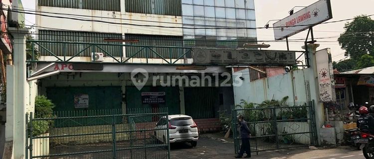 Rent for 1 Shop 200 M, There Are 3 Shops 1