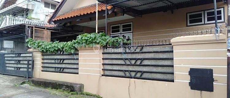 Rumah 2 lantai lokasi dekat kodam dekat rs Moh. Hoesin 1