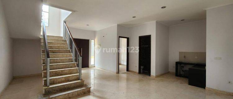 Dijual Rumah Baru Golf Island 8x15 Semi Furnished di Pantai Indah Kapuk, Jakarta Utara 1