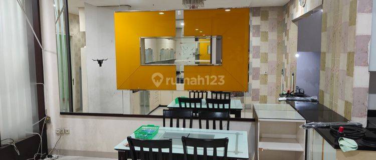 Disewakan Rumah Taman Grisenda Pik Jakarta Utara Rapi Siap Huni Full Furnished 4+1Kamar Tidur  1