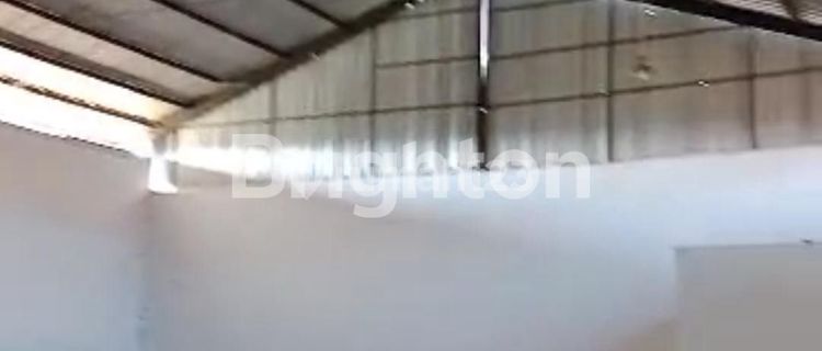 rumah dan gudang di jalan provinsi kuningan jawa barat 1