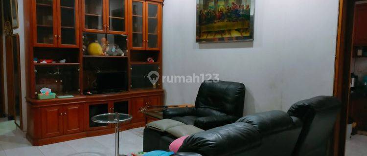 Rumah Nyaman Minimalis Modern Siap Huni di Singgasana Pradana Bandung 1