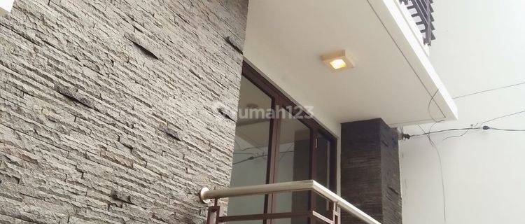 Rumah Nyaman Minimalis 2 Lantai Siap Huni Di Sudirman Bandung 1