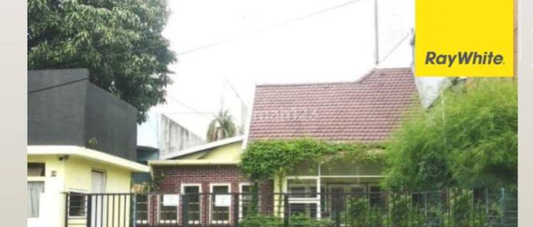 Dijual Rumah Surabaya Pusat area Jalan Diponegoro  - Raya Darmo - Parkiran Mobil LUAS  1