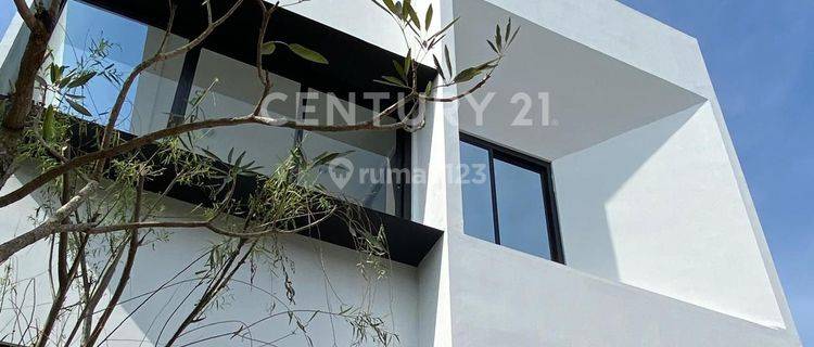 Rumah Modern Minimalis 2 Lt Siap Huni Di Adora Permata PU15069 1