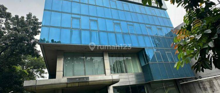 4 Lantai, Luas Tanah 896 M², Gedung di Gandaria 1