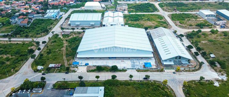 Gudang Di Delta Silikon Baru Standard International Siap Pakai 1