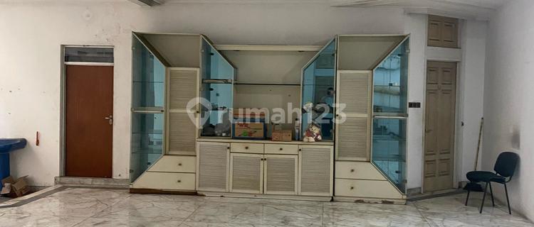 Disewa Rumah Taman Kebon Jeruk 2 Lantai Jakarta Barat 1