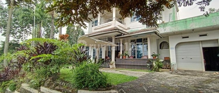 Well-Maintained House with Large Land Near Jl TB Simatupang in Cilandak 1