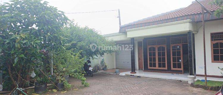 Tanah Komersial Bonus Rumah Siap Huni Di Jalan Raya Jatibening 1