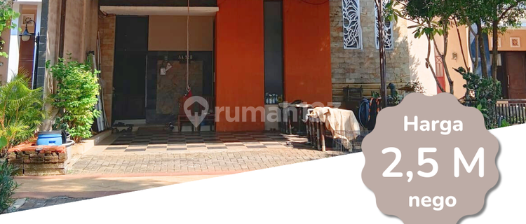 Semi-Furnished Ready-to-Occupy House with Balinese Porch in Mijen 1