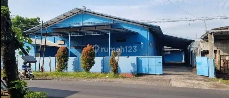 Gudang eks pabrik siap pakai dekat Jalan raya Solo Purwodadi 1