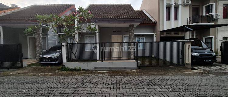 Rumah bagus siap huni di perumahan 1