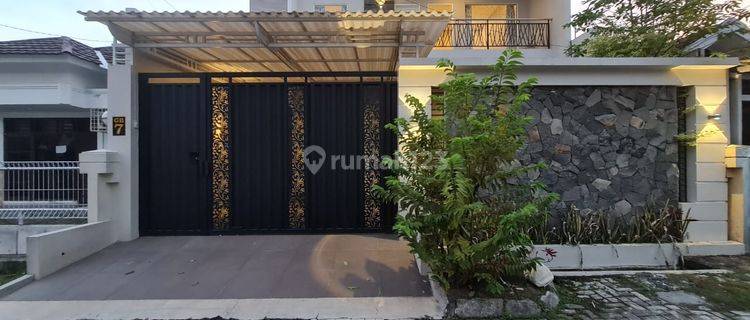 Rumah baru minimalis modern 2 lantai di sektor 1 Solo Baru 1