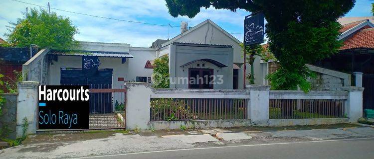 Ruang usaha siap pakai 1