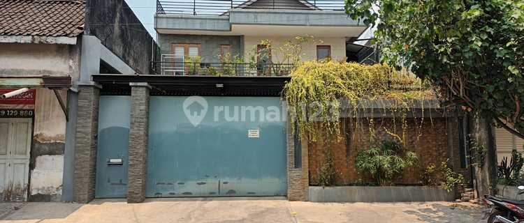 Two-Story Ready-to-Occupy House on Surya Street, Jagalan, Jebres, Solo 1