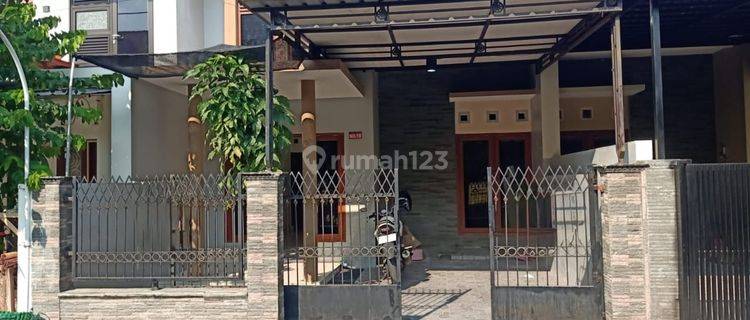 Rumah Bagus Siap Huni
semi Furnish Di Cluster Di Purbayan Dekat Gentan 1