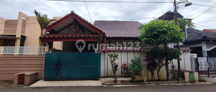 Land Area 185 House Ready to Occupy Near Cibubur 5 Minutes to Mall Assisted with Mortgage J33054 1