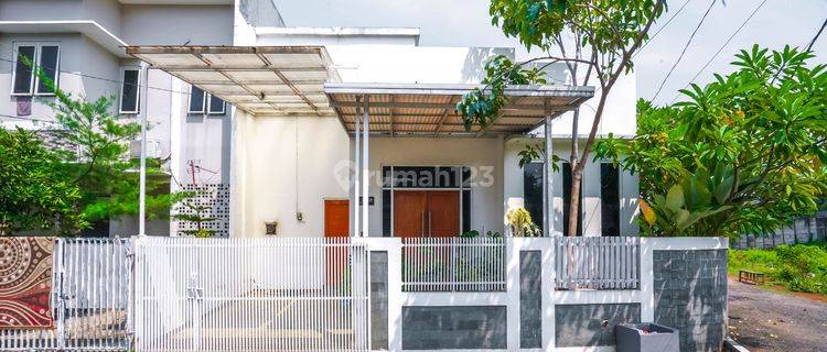 Rumah Hook 15 Menit ke Trans Studio Mall Cibubur LT 120 Siap Huni J25351 1