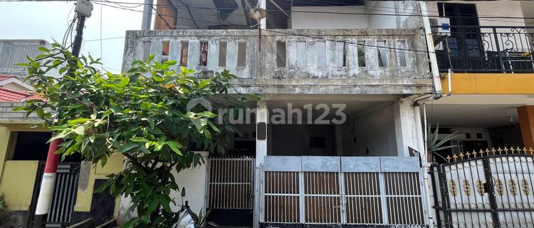 Rumah 2 Lt SHM Siap Huni 15 Mnt ke Living World Grand Wisata Bekasi J-33578 1