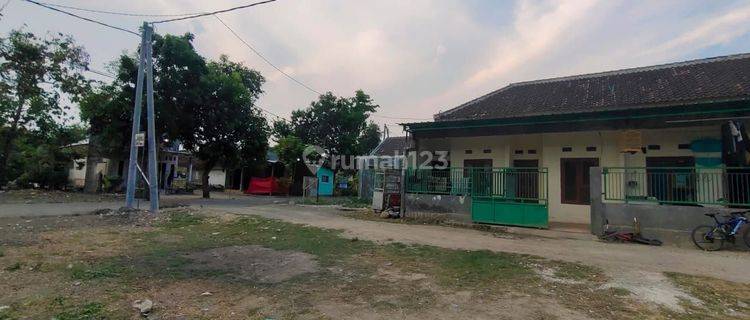 Rumah Untuk Kos Bagus SHM di Kav. Indah Tegal, Gedek Mojokerto 1