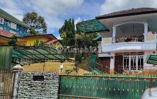 Villa Modern 2 Lantai Jogjogan Puncak Cisarua  1