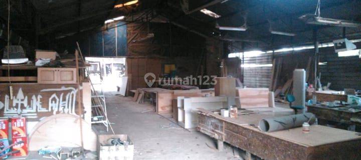 rumah tua ex workshop dijual murah dibawah NJOP cocok untuk investasi buat rmh kos kosan / industri 1