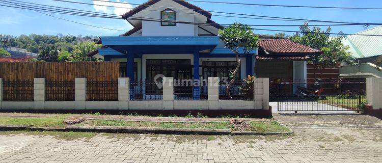 House With Big Garden And Nice View In Batulayar Senggigi 1