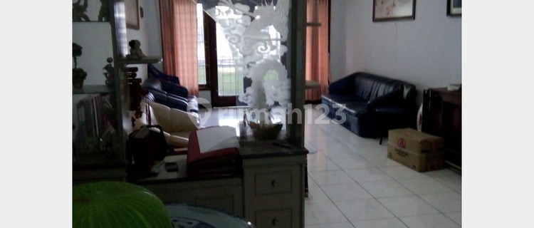 For Rent: 2.5-Storey Shop House on Jl Suryakencana, Central Bogor 1