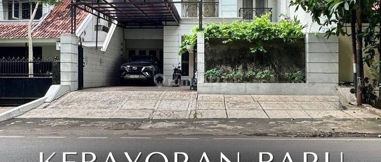 Rumah Bagus SHM di Kebayoran Baru 1